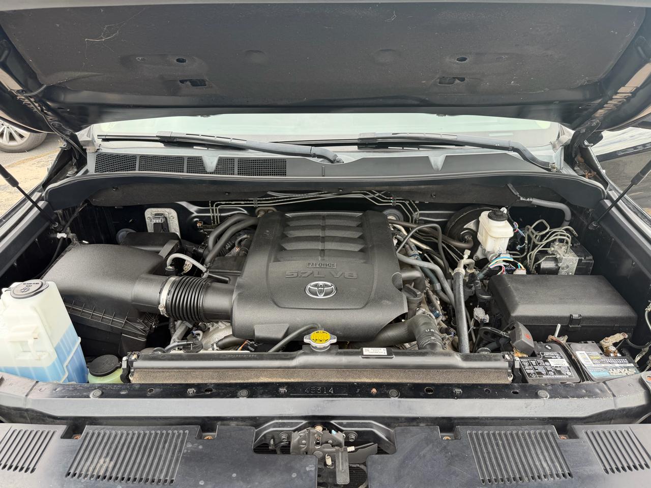Toyota Tundra 4WD Limited Double Cab 6.5' Bed 5.7L (Natl) 2017