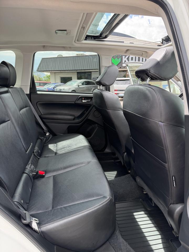 Subaru Forester 4dr CVT 2.0XT Touring 2015