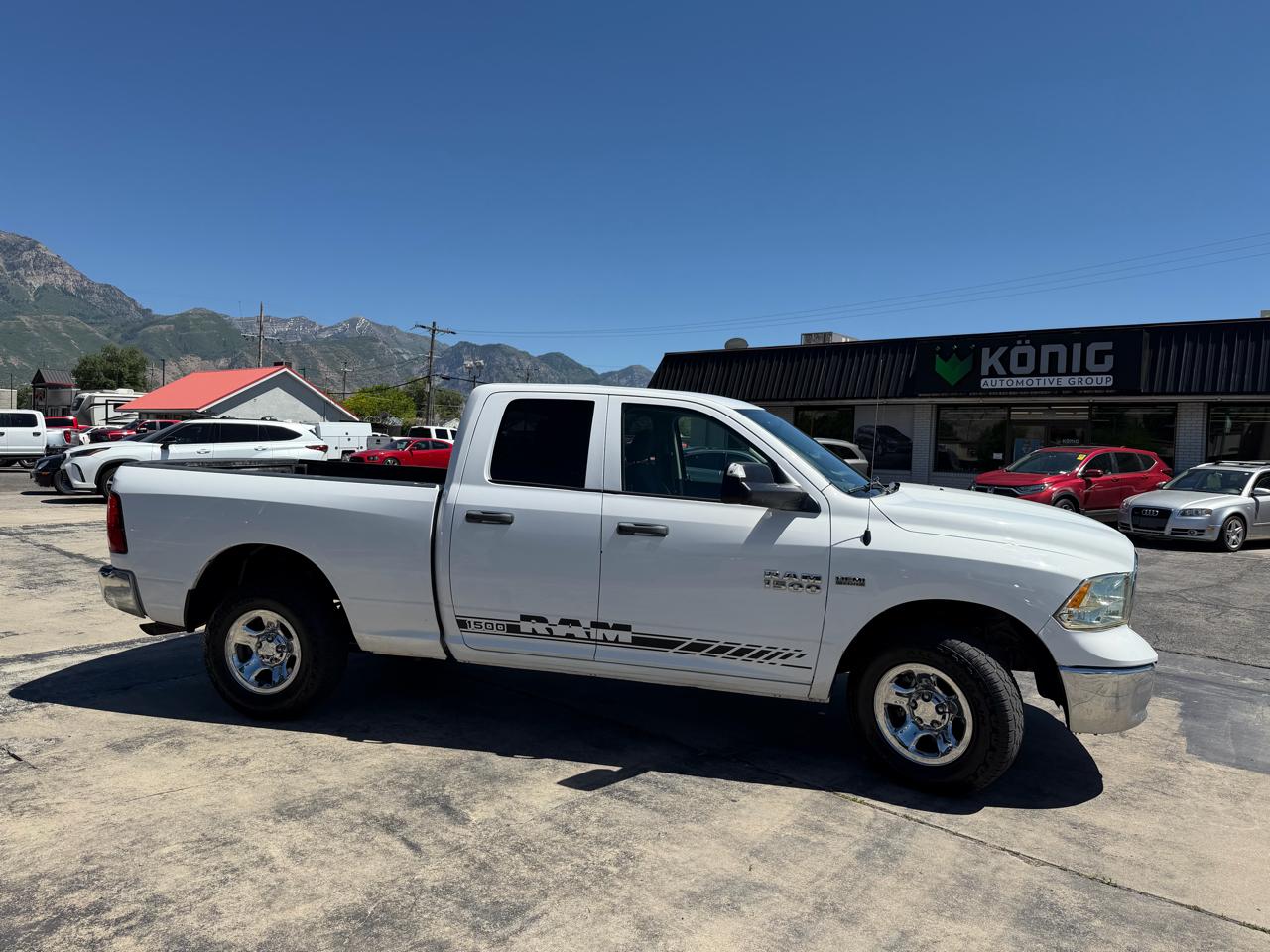 RAM 1500 4WD Quad Cab 140.5" Tradesman 2017