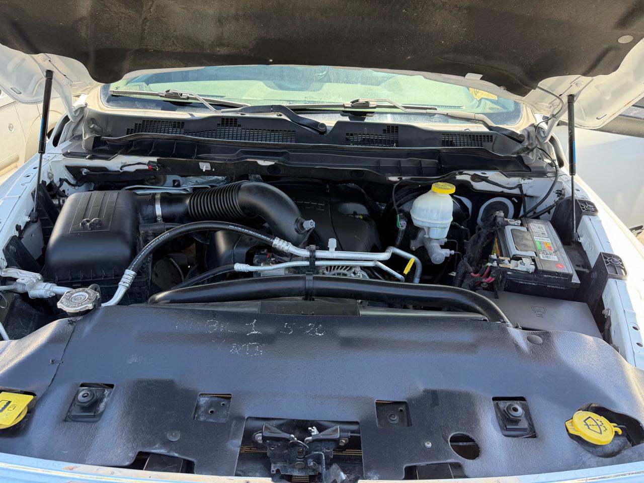 RAM 1500 4WD Quad Cab 140.5" Tradesman 2017