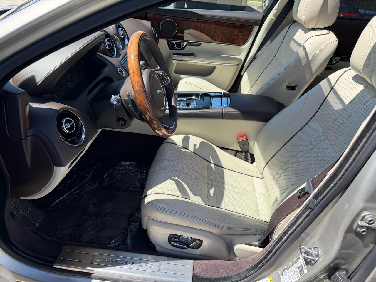 Jaguar XJ 4dr Sdn XJL Portfolio AWD 2014