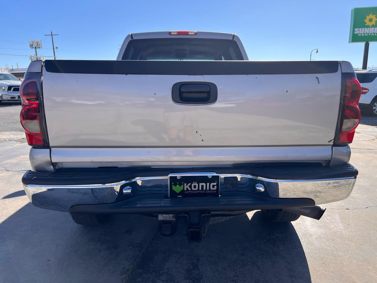 Chevrolet Silverado 2500HD Crew Cab 153" WB 4WD LS 2004