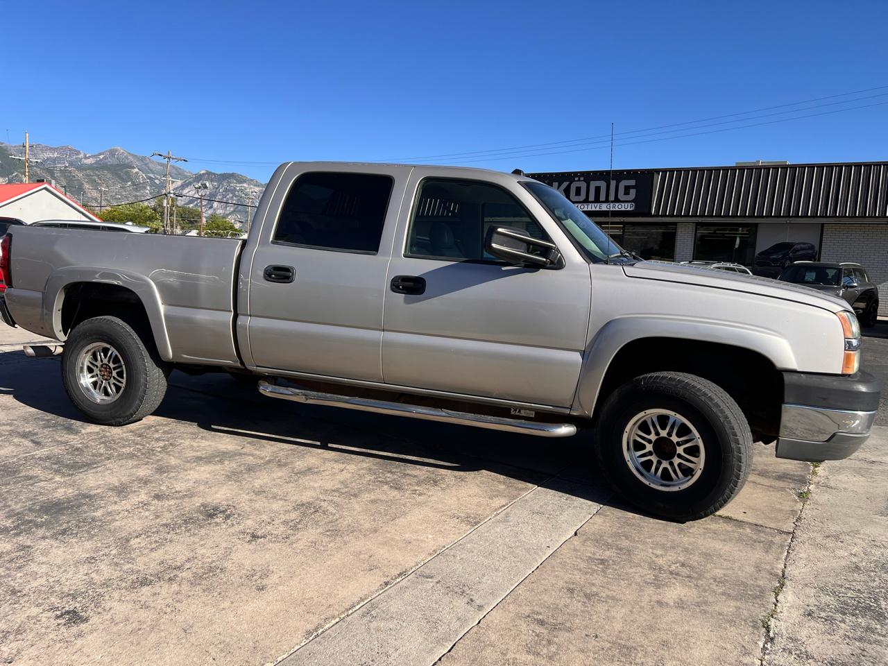 Chevrolet Silverado 2500HD Crew Cab 153" WB 4WD LS 2004