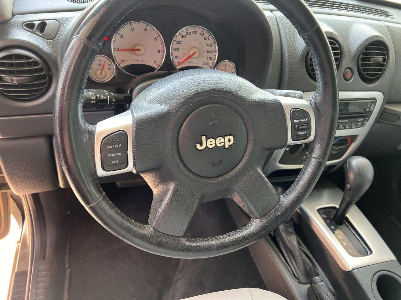 Jeep Liberty 4dr Limited 4WD 2004