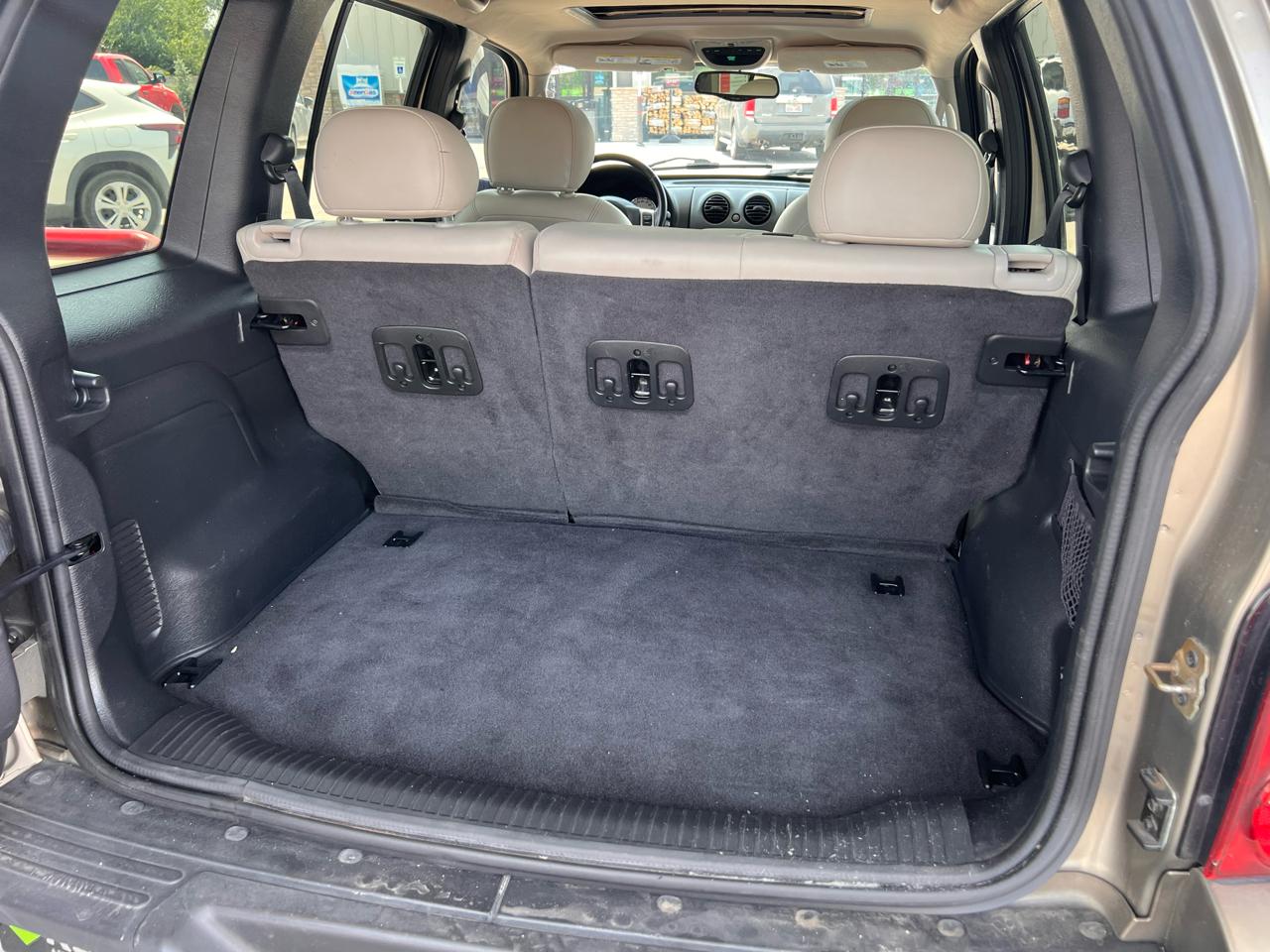 Jeep Liberty 4dr Limited 4WD 2004