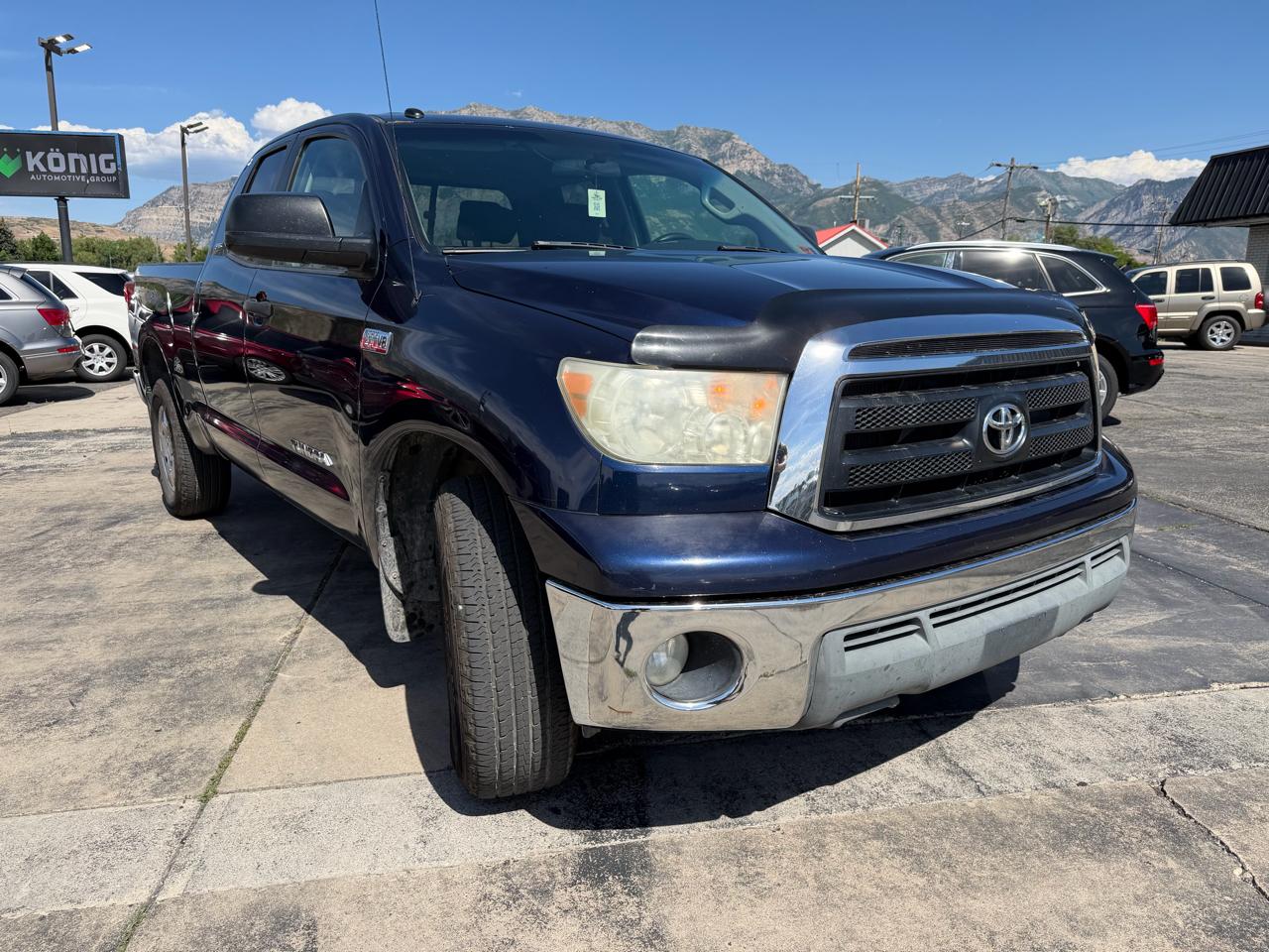 Toyota Tundra 4WD Truck Dbl 5.7L FFV V8 6-Spd AT (Natl) 2010