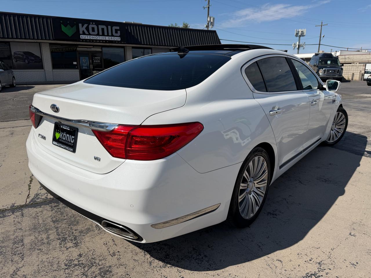 Kia K900 4dr Sdn Premium 2015
