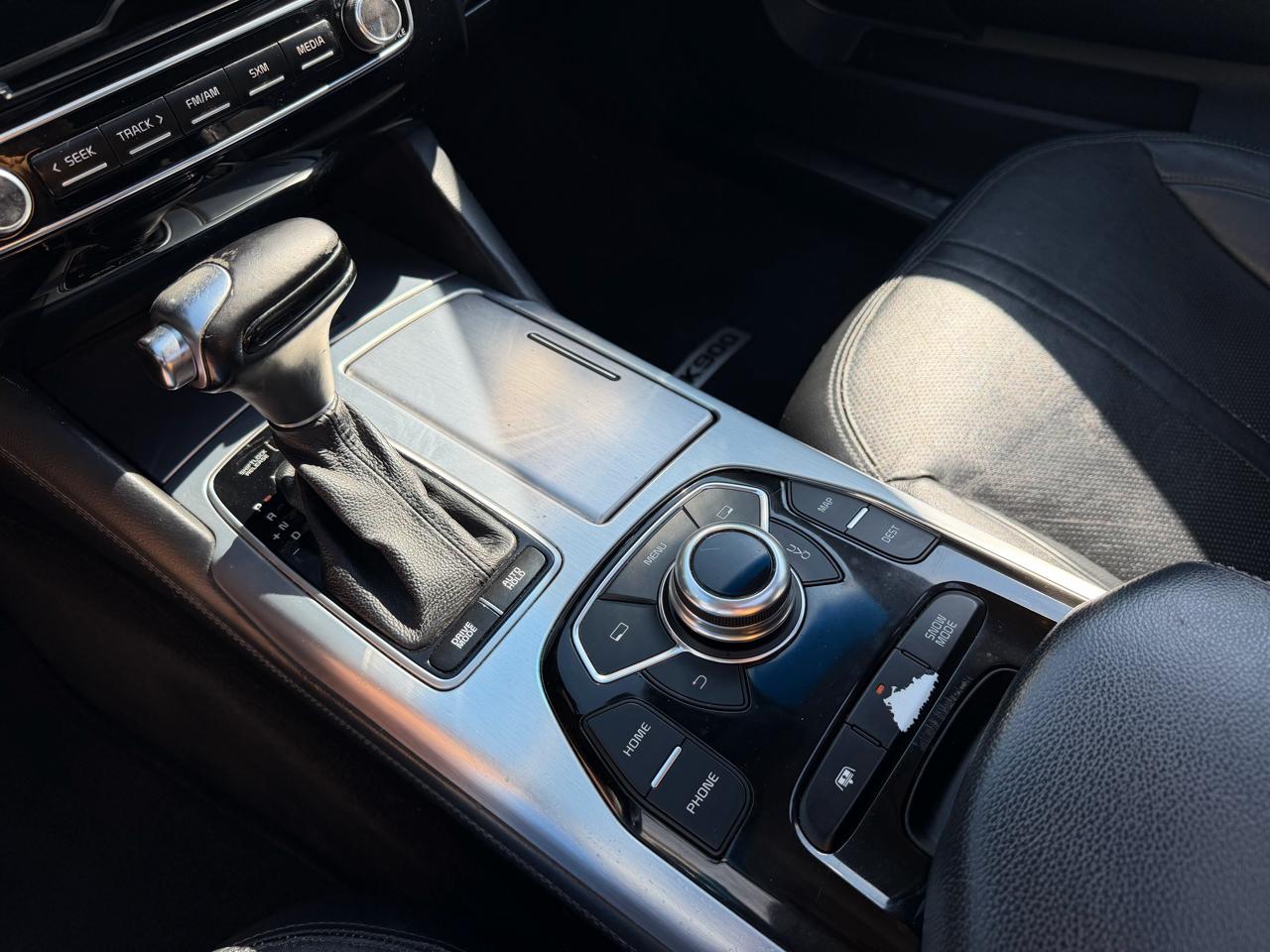 Kia K900 4dr Sdn Premium 2015