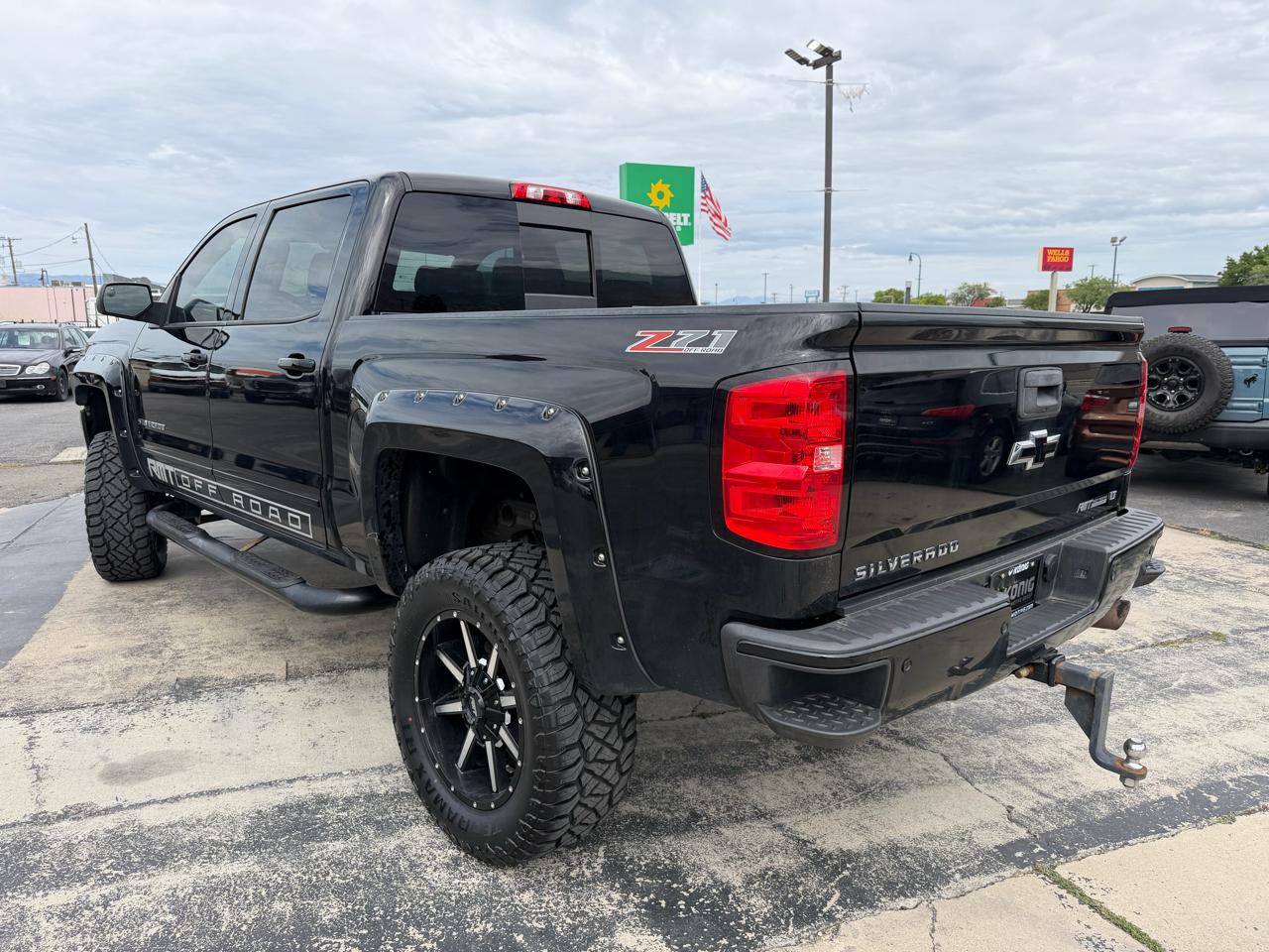 Chevrolet Silverado 1500 4WD Crew Cab 143.5" LT w/2LT 2017