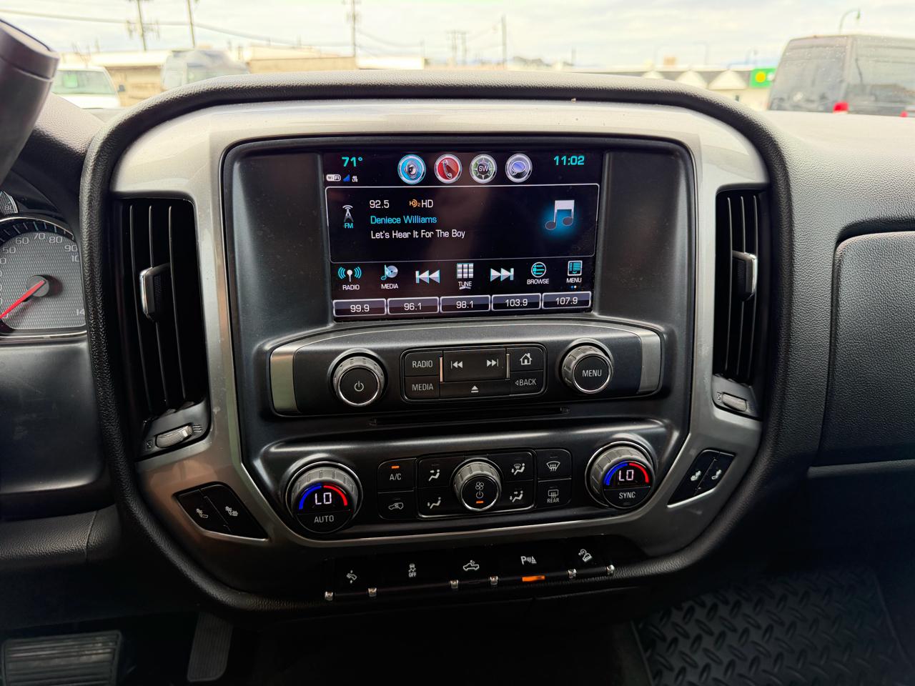 Chevrolet Silverado 1500 4WD Crew Cab 143.5" LT w/2LT 2017