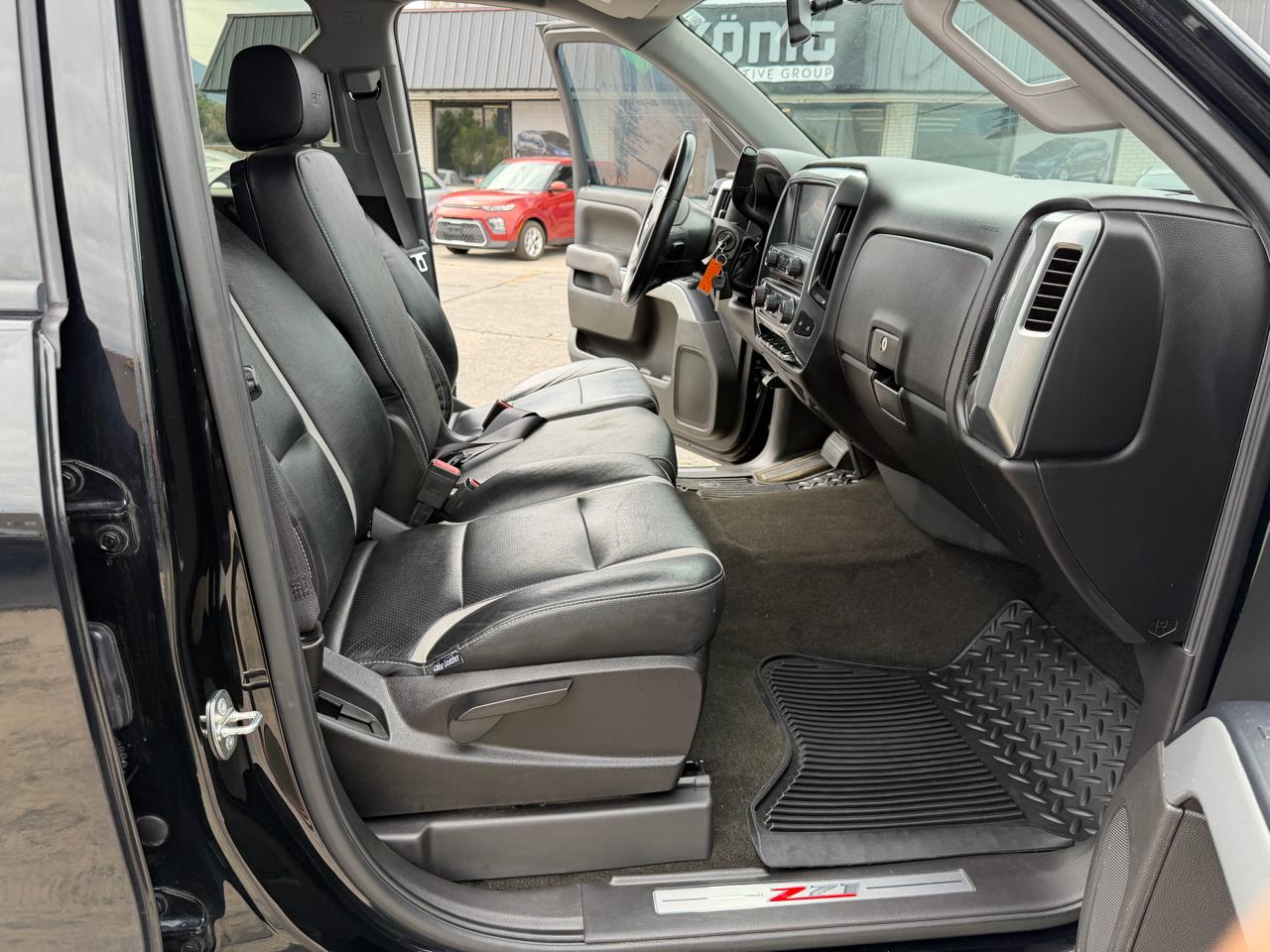 Chevrolet Silverado 1500 4WD Crew Cab 143.5" LT w/2LT 2017