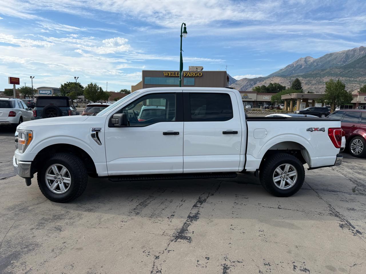 Ford F-150 4WD SuperCrew 145" XLT 2022