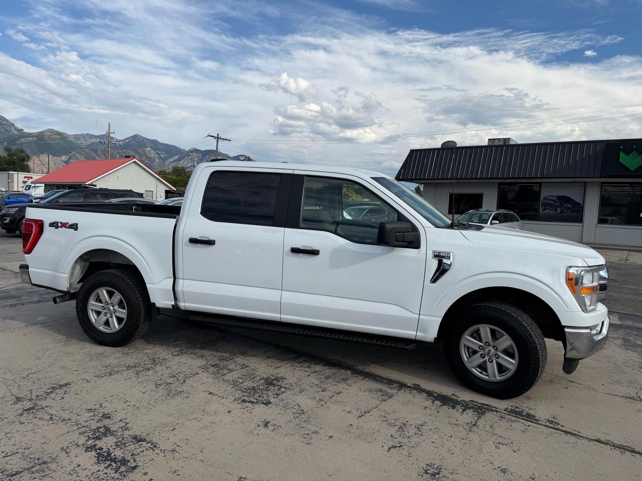 Ford F-150 4WD SuperCrew 145" XLT 2022