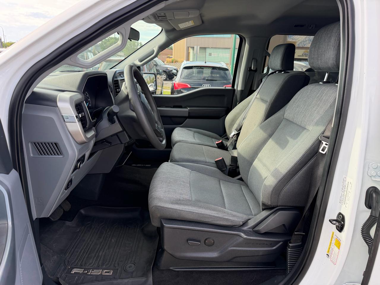 Ford F-150 4WD SuperCrew 145" XLT 2022