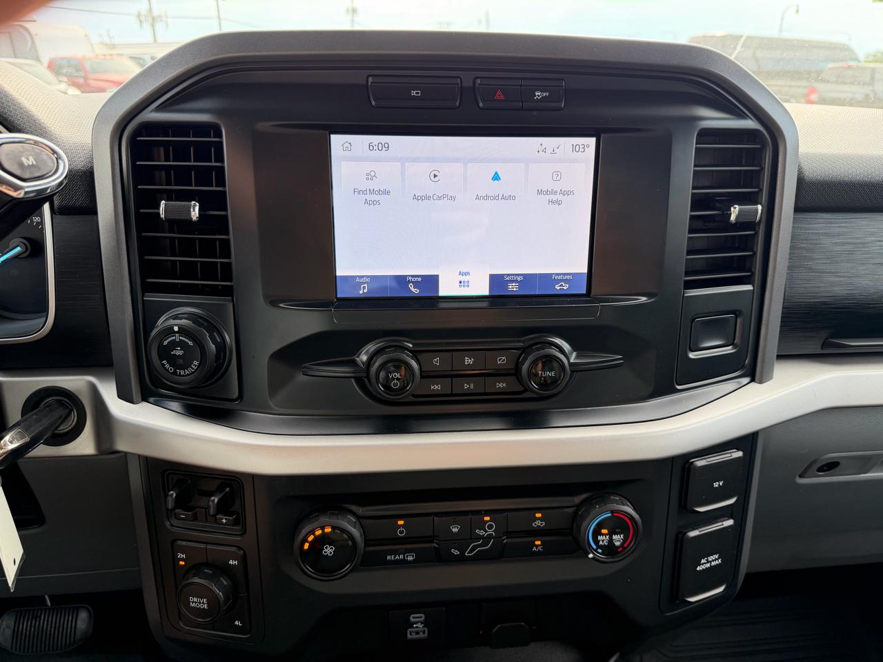 Ford F-150 4WD SuperCrew 145" XLT 2022