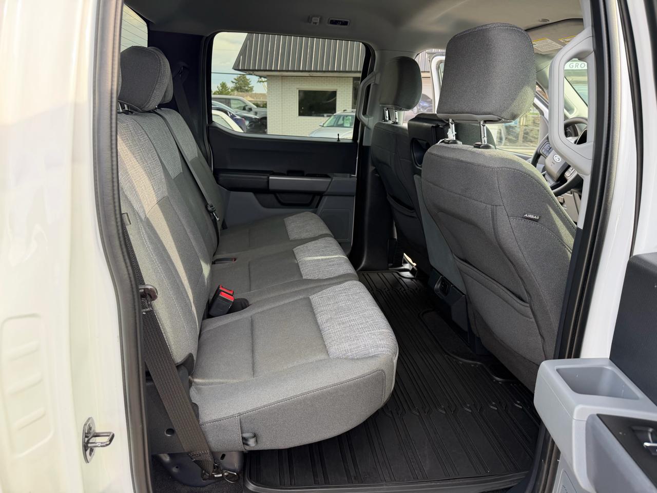 Ford F-150 4WD SuperCrew 145" XLT 2022