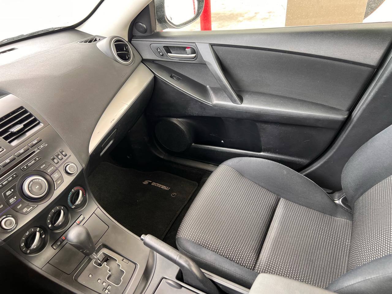 Mazda MAZDA3 4dr Sdn Auto i Touring *Ltd Avail* 2012