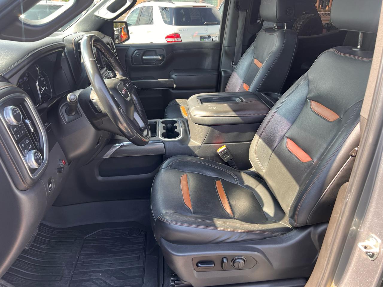 GMC Sierra 1500 4WD Crew Cab 147" AT4 2020