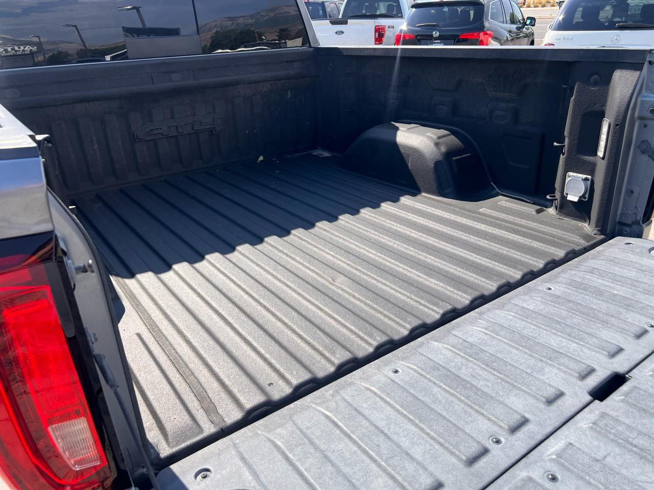 GMC Sierra 1500 4WD Crew Cab 147" AT4 2020