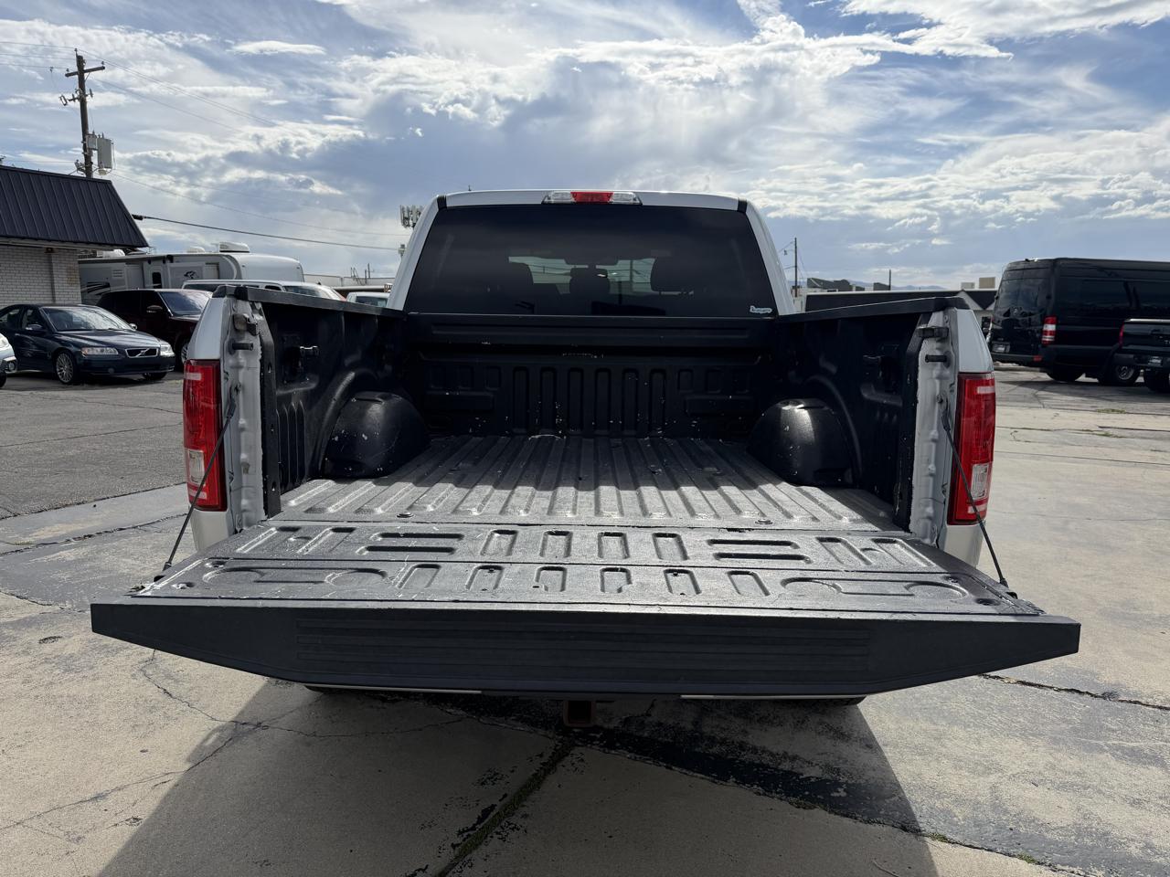 Ford F-150 4WD SuperCrew 145" XLT 2015