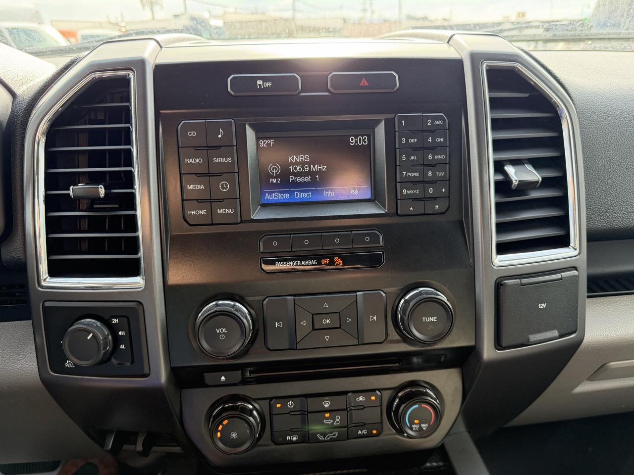 Ford F-150 4WD SuperCrew 145" XLT 2015