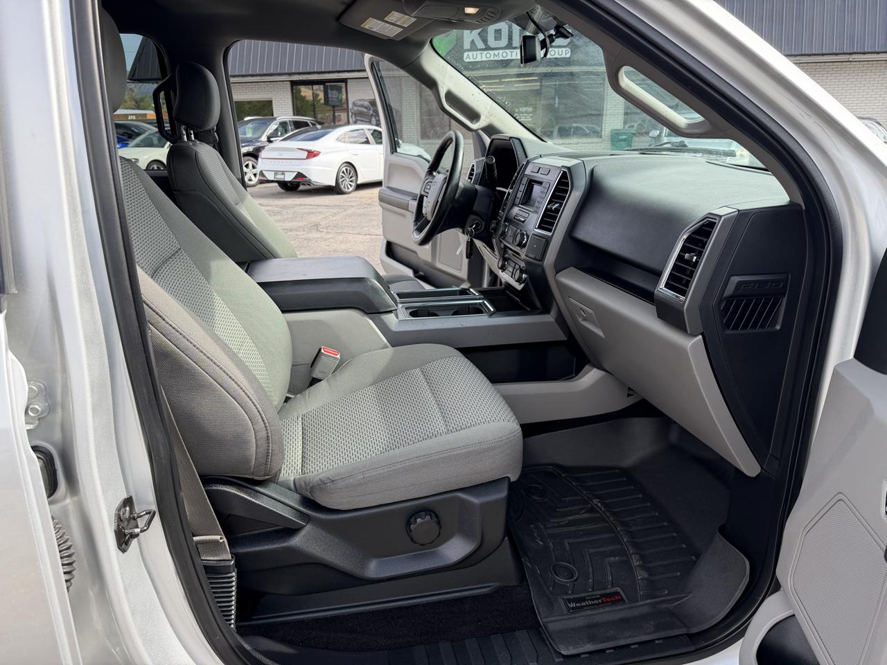 Ford F-150 4WD SuperCrew 145" XLT 2015
