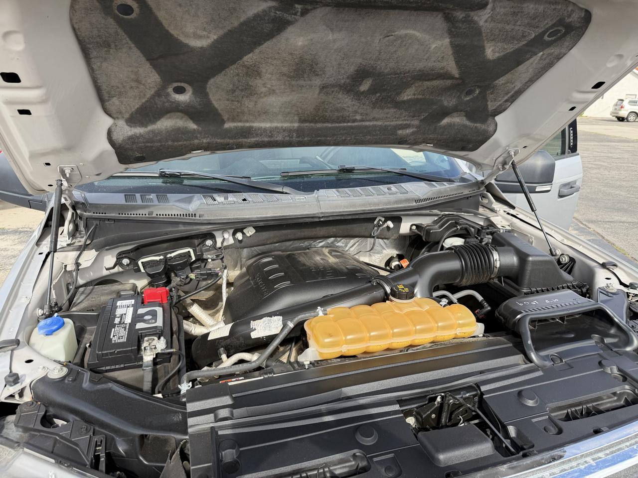 Ford F-150 4WD SuperCrew 145" XLT 2015