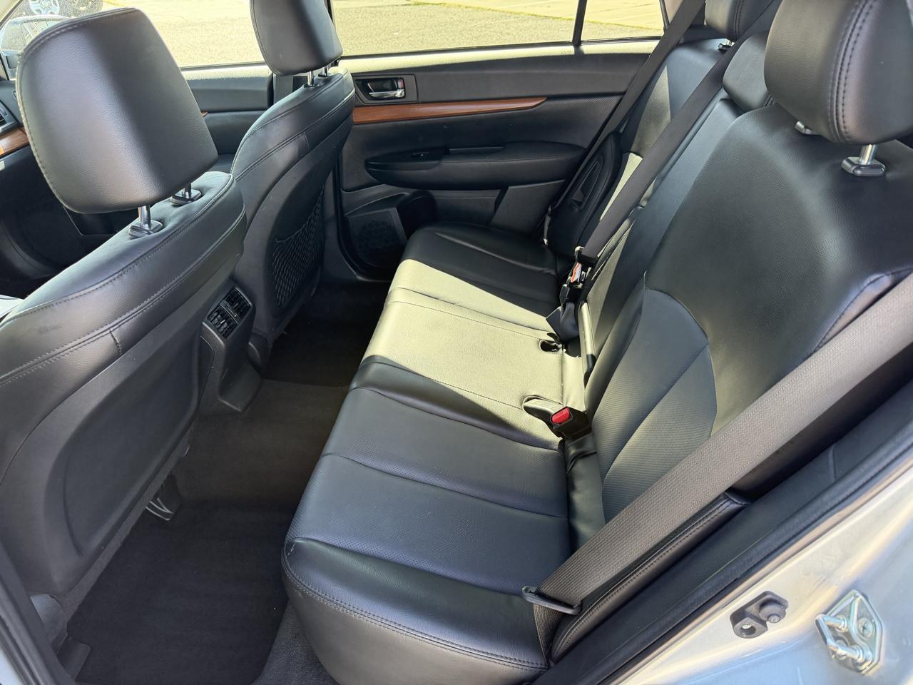 Subaru Outback 4dr Wgn H4 Auto 2.5i Limited 2014