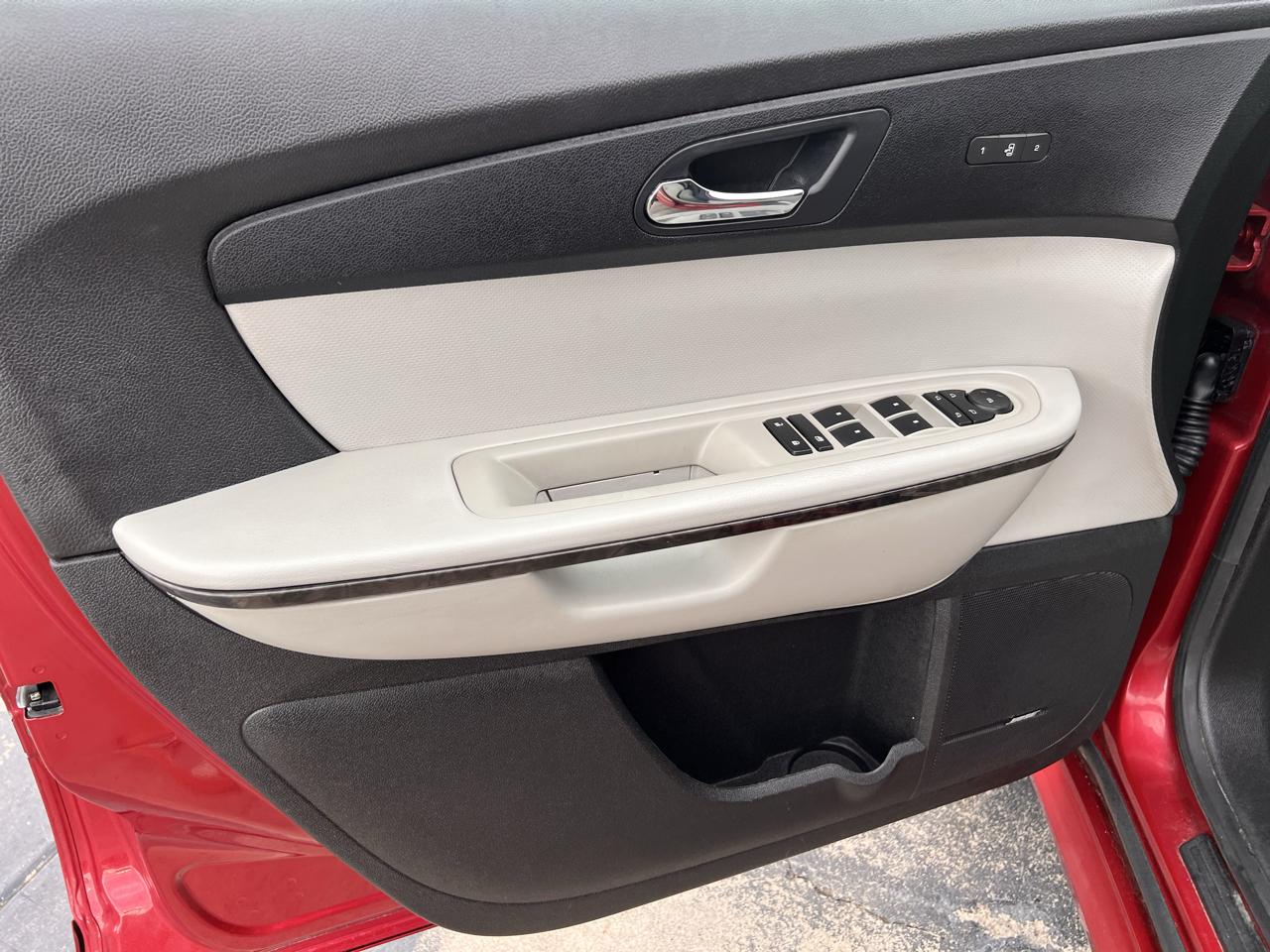 GMC Acadia FWD 4dr Denali 2012