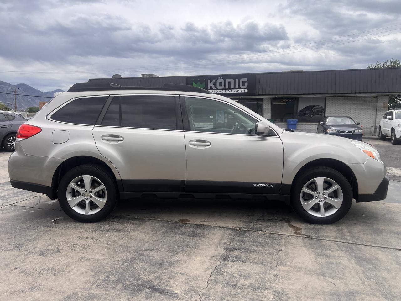 Subaru Outback 4dr Wgn H6 Auto 3.6R Limited 2014