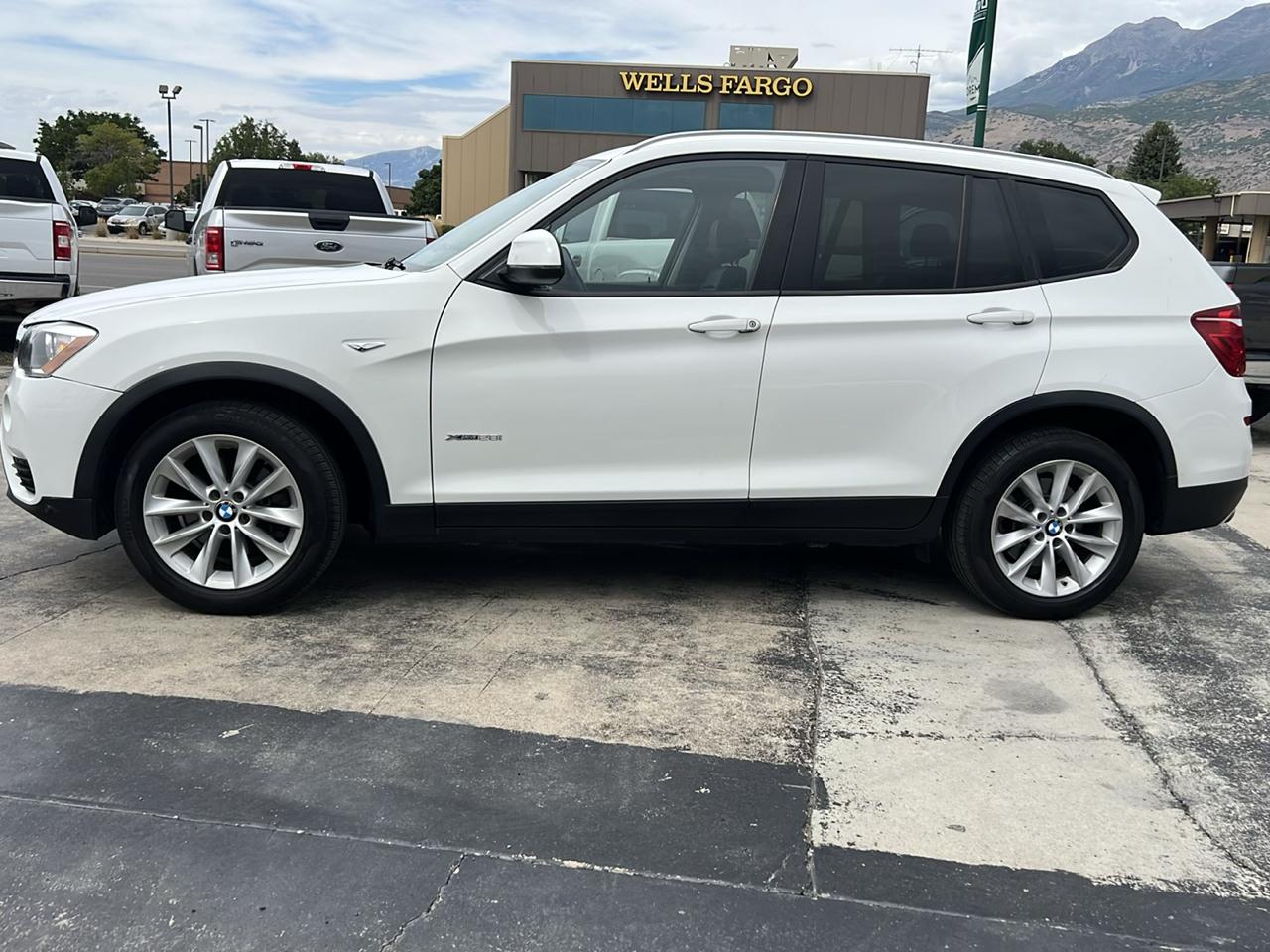 BMW X3 xDrive28i Sports Activity Vehicle 2017