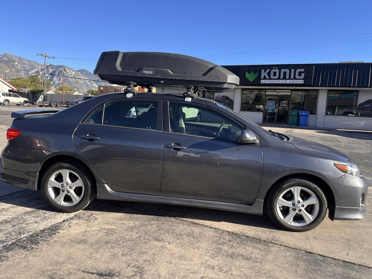 Toyota Corolla 4dr Sdn Auto LE (Natl) 2011
