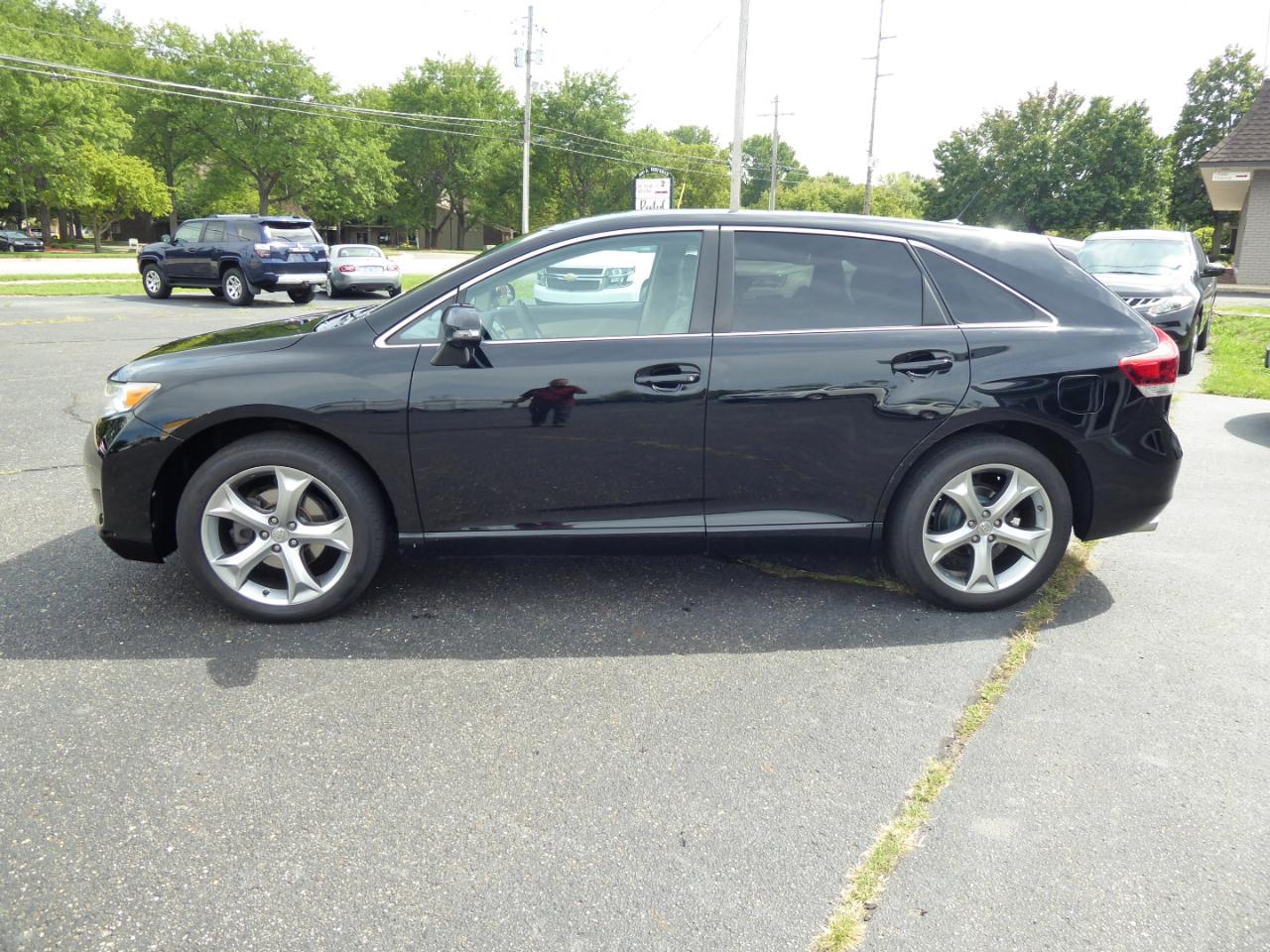 Toyota Venza LE V6 AWD 2014