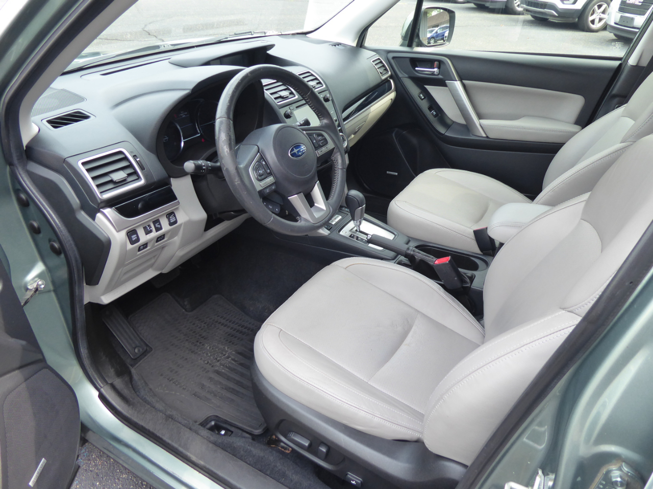 Subaru Forester 2.5i Touring 2017 Subaru Forester 2.5i Touring 2017