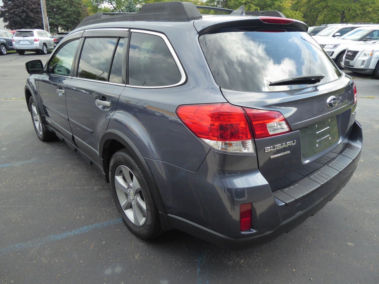 2014 Subaru Outback 2.5i Limited photo 5