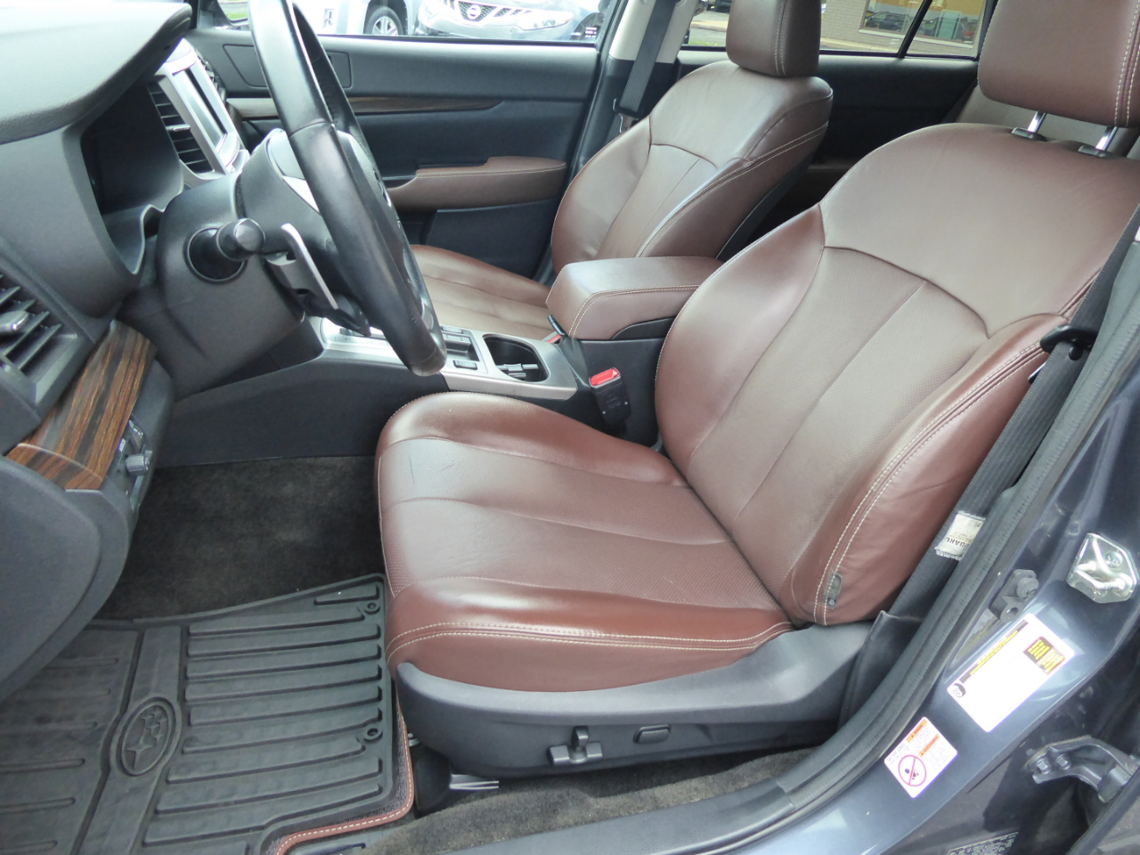 2014 Subaru Outback 2.5i Limited photo 8