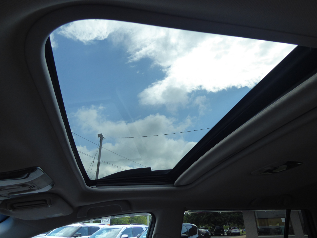 2014 Subaru Outback 2.5i Limited photo 11