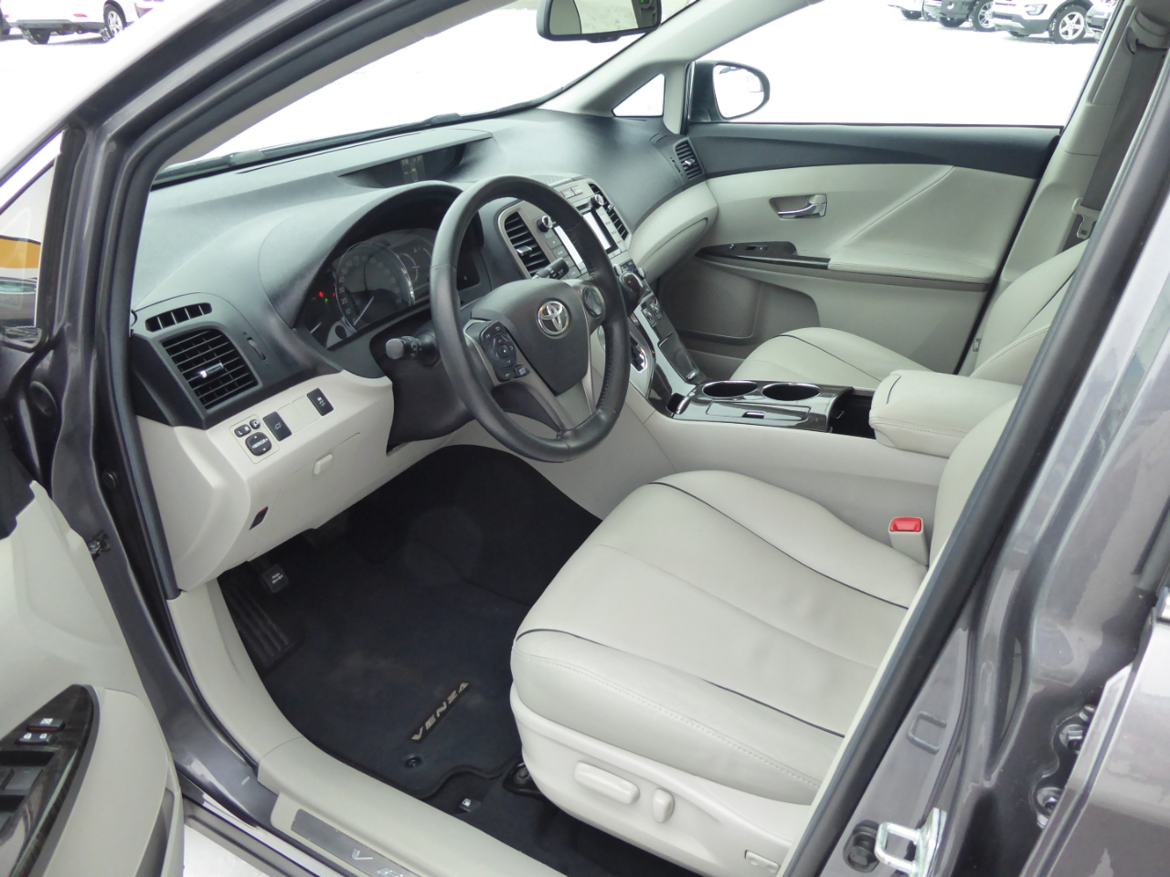 Toyota Venza XLE V6 AWD 2015