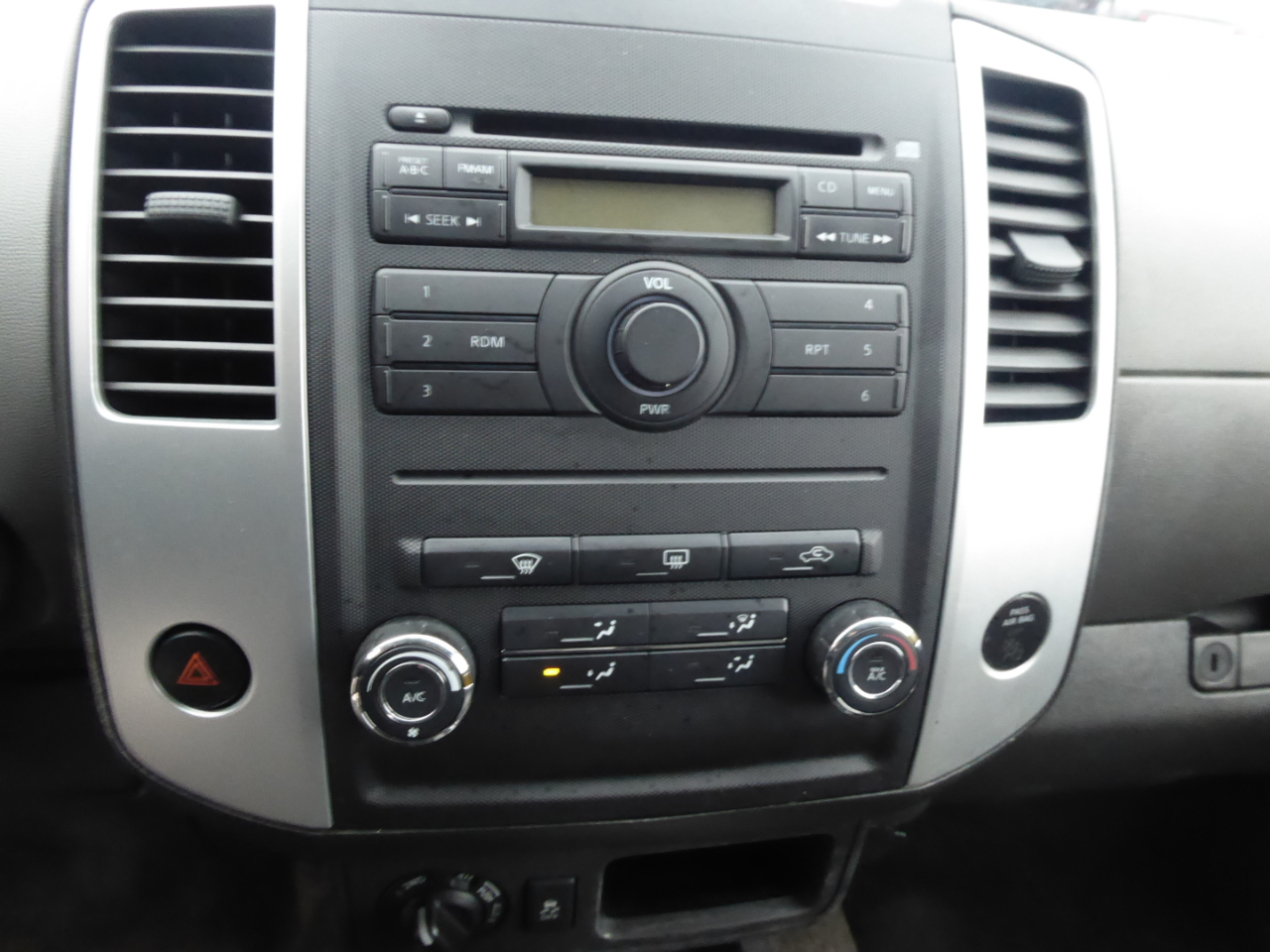 Nissan Xterra S 4WD 2012