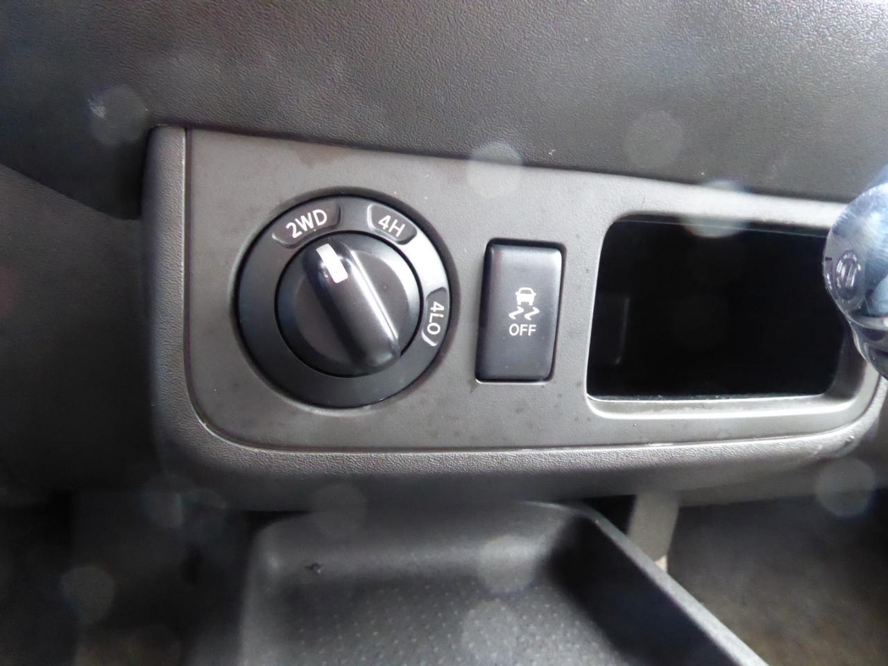 Nissan Xterra S 4WD 2012