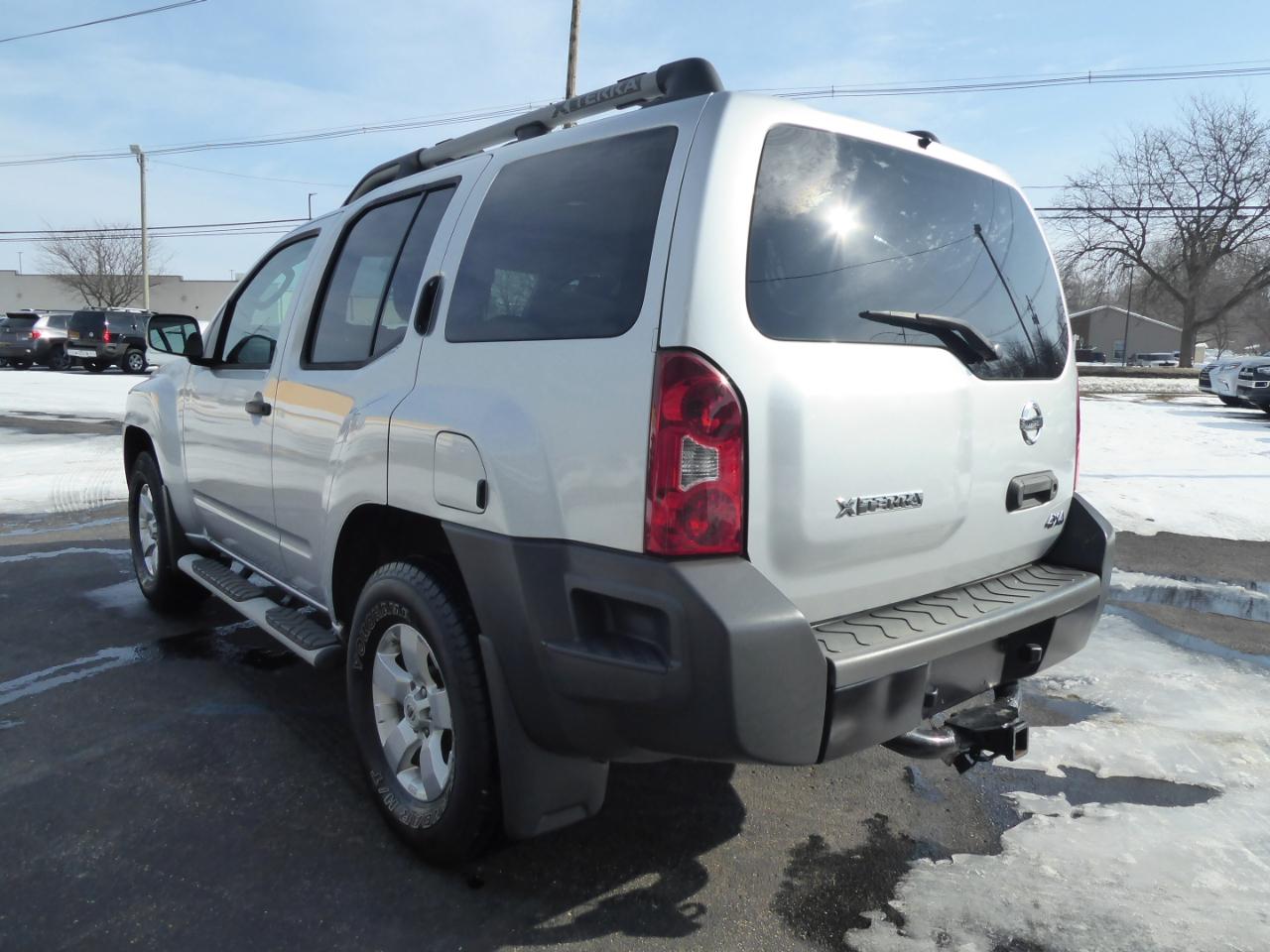 Nissan Xterra S 4WD 2010