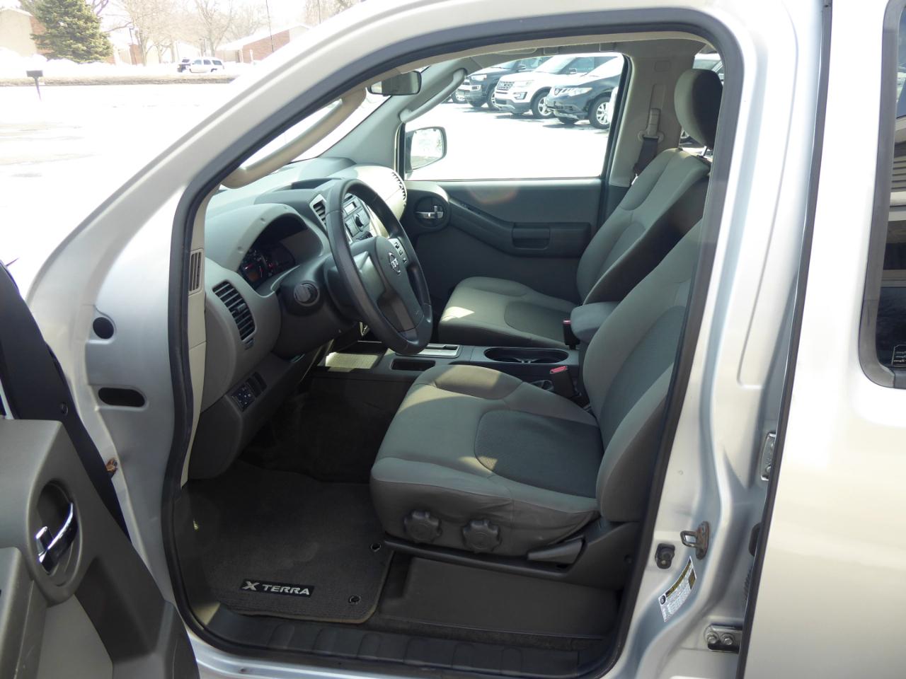 Nissan Xterra S 4WD 2010