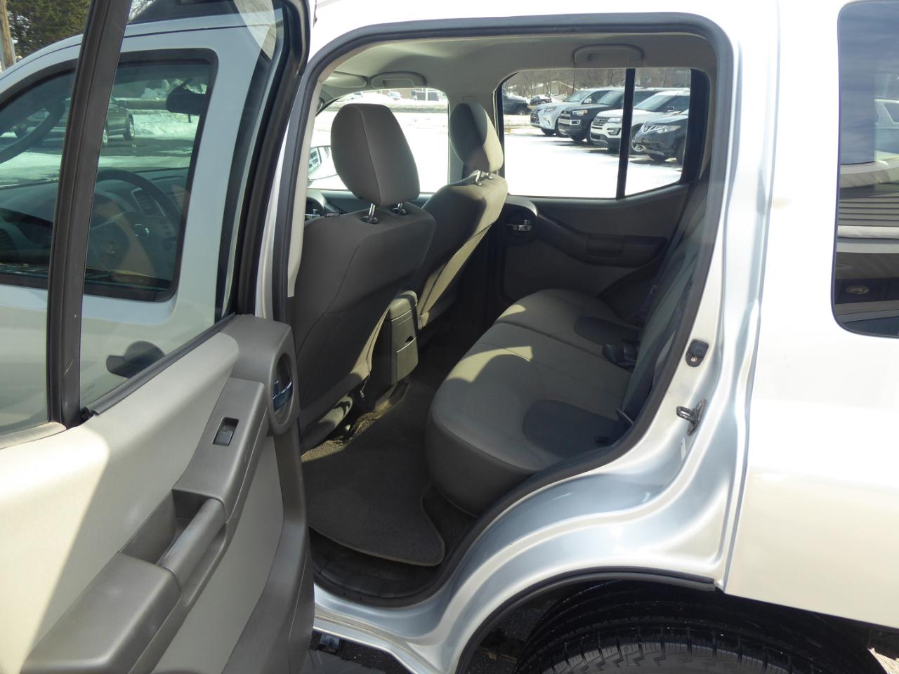 Nissan Xterra S 4WD 2010