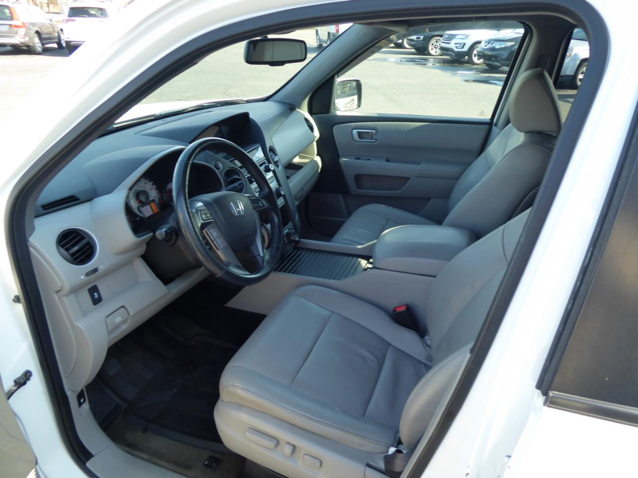 Honda Pilot EX-L 4WD 5-Spd AT with Navigation 2014