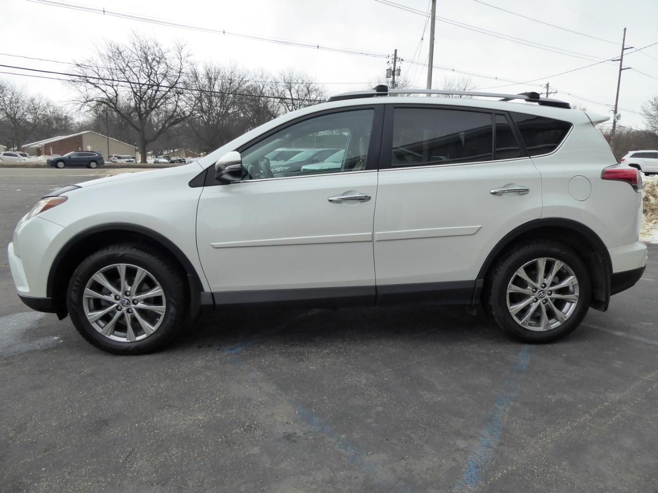 Toyota RAV4 Limited AWD 2017