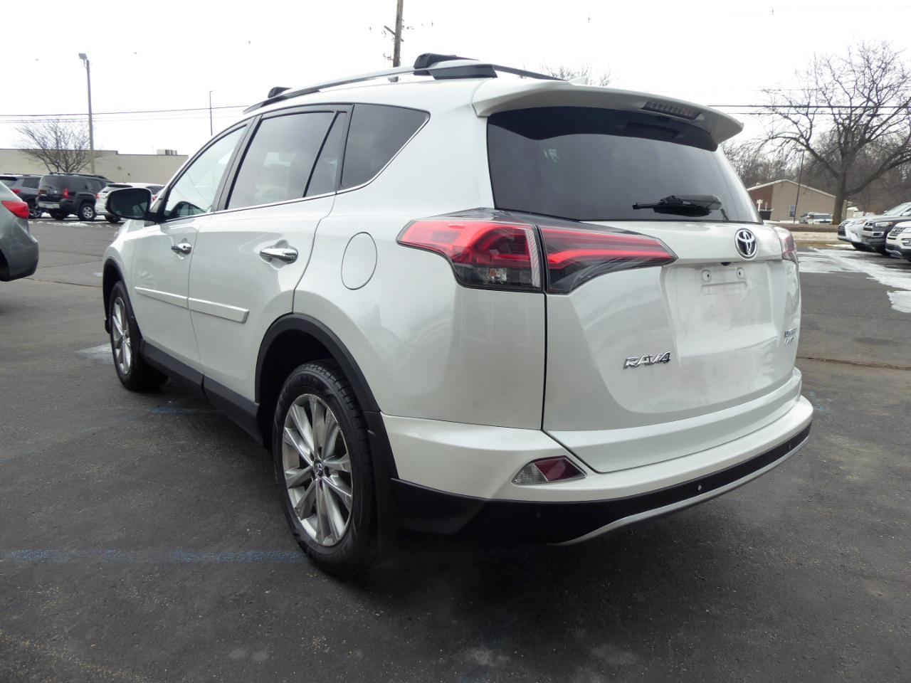 Toyota RAV4 Limited AWD 2017