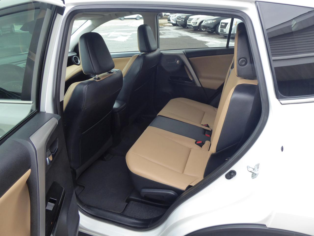 Toyota RAV4 Limited AWD 2017