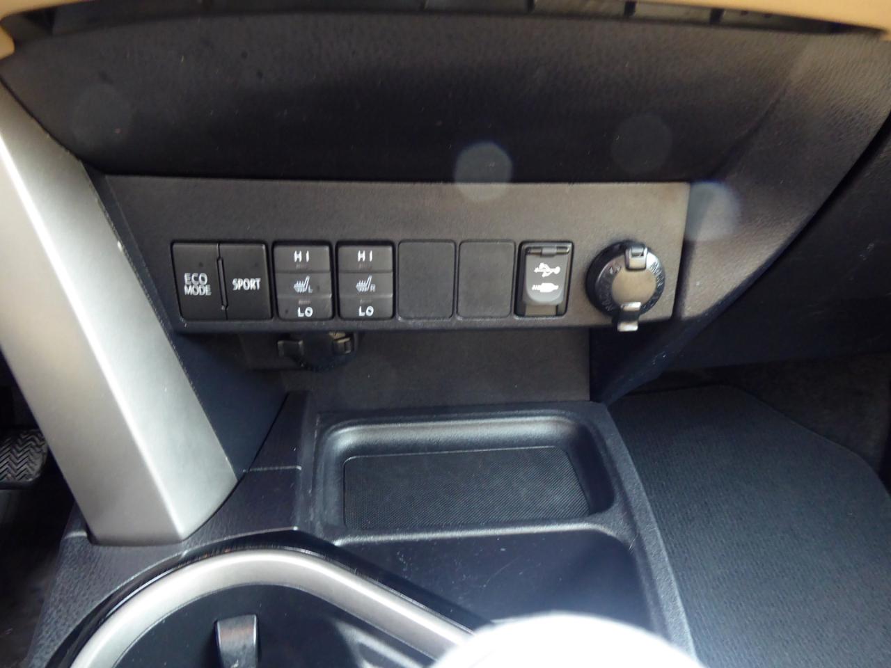 Toyota RAV4 Limited AWD 2017