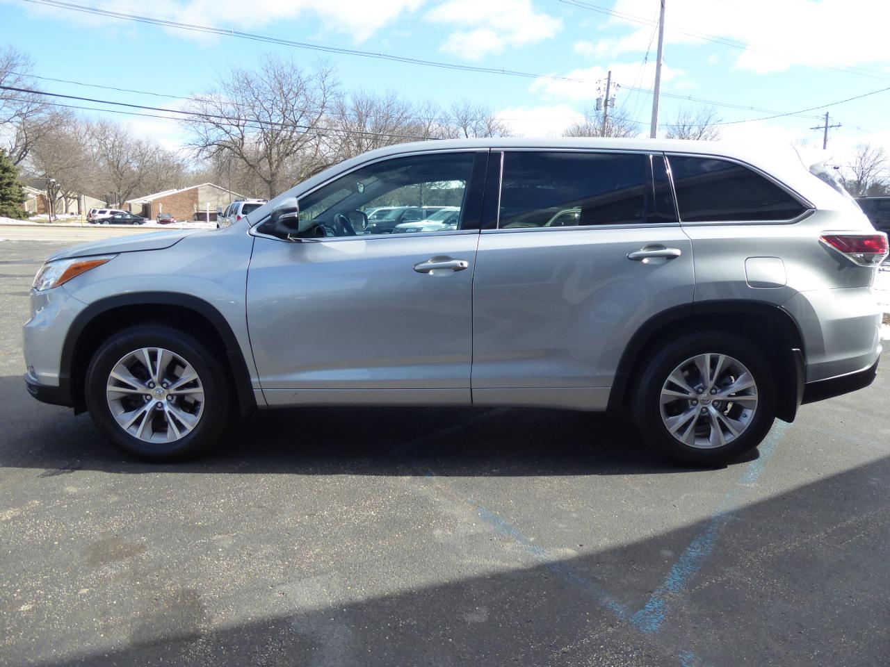 Toyota Highlander LE AWD V6 2015