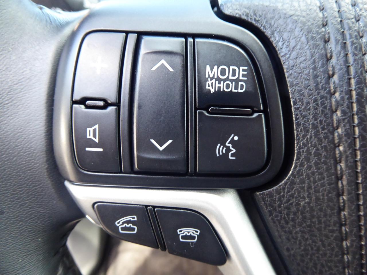 Toyota Highlander LE AWD V6 2015